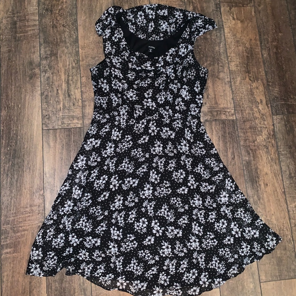 Roz & Ali dress